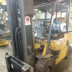 Lote 13 - Autoelevador CAT 3,5 TN