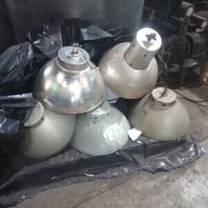 Lote 26 - Lote lamparas galponeras
